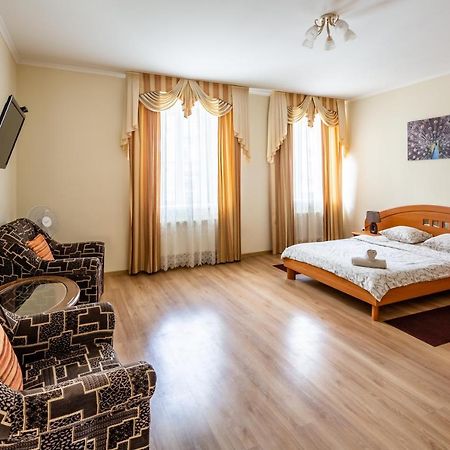 Apartment On Yana Zhizhky Lviv Exterior photo