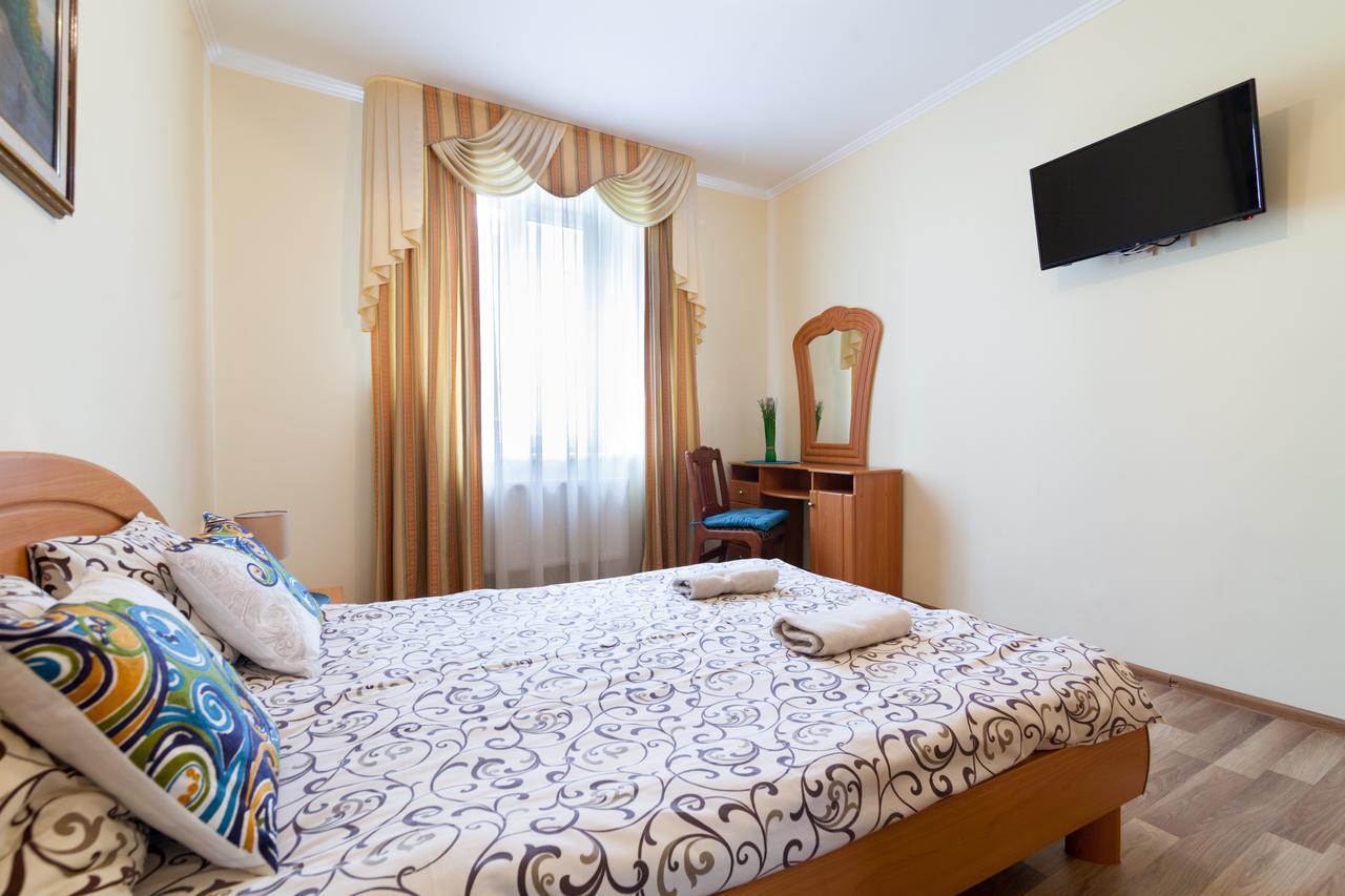 Apartment On Yana Zhizhky Lviv Exterior photo