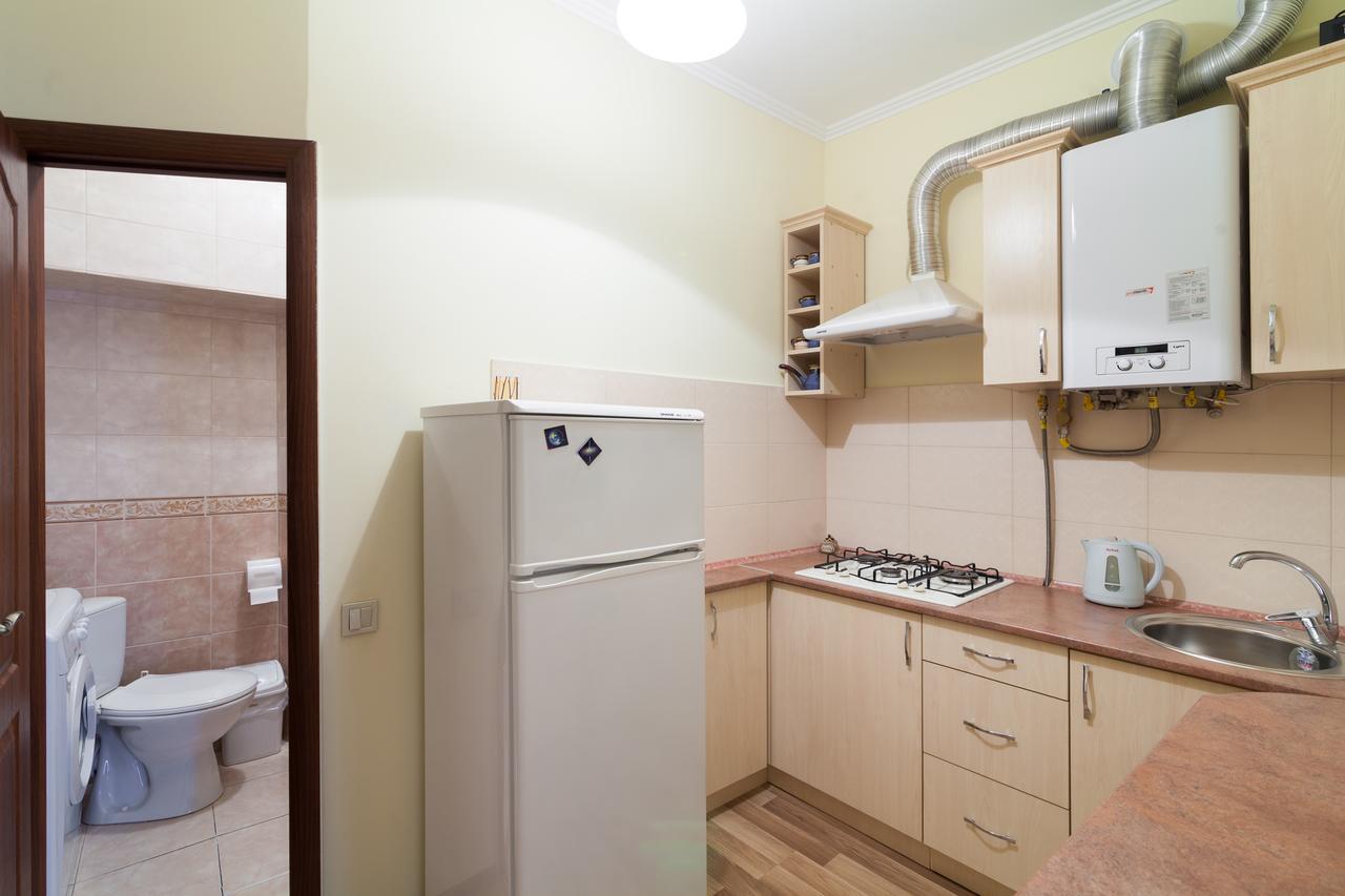 Apartment On Yana Zhizhky Lviv Exterior photo
